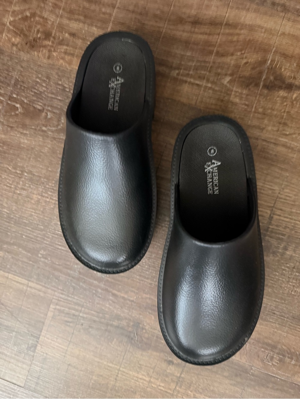 American Exchange Black Slip-On-Style Clogs